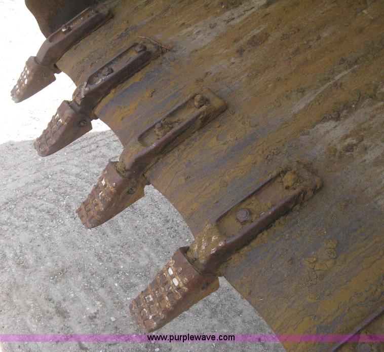 image for item H5361 1976 Case 1150B track loader