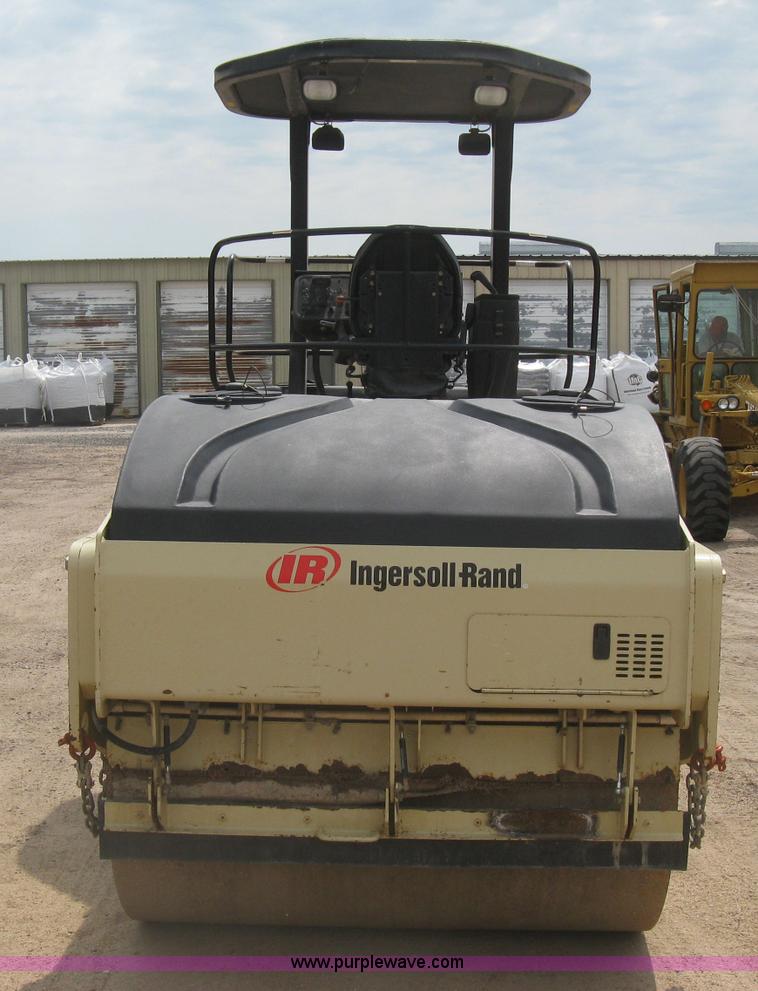 image for item H5362 2002 Ingersoll Rand DD70 articulated smooth drum vibratory roller