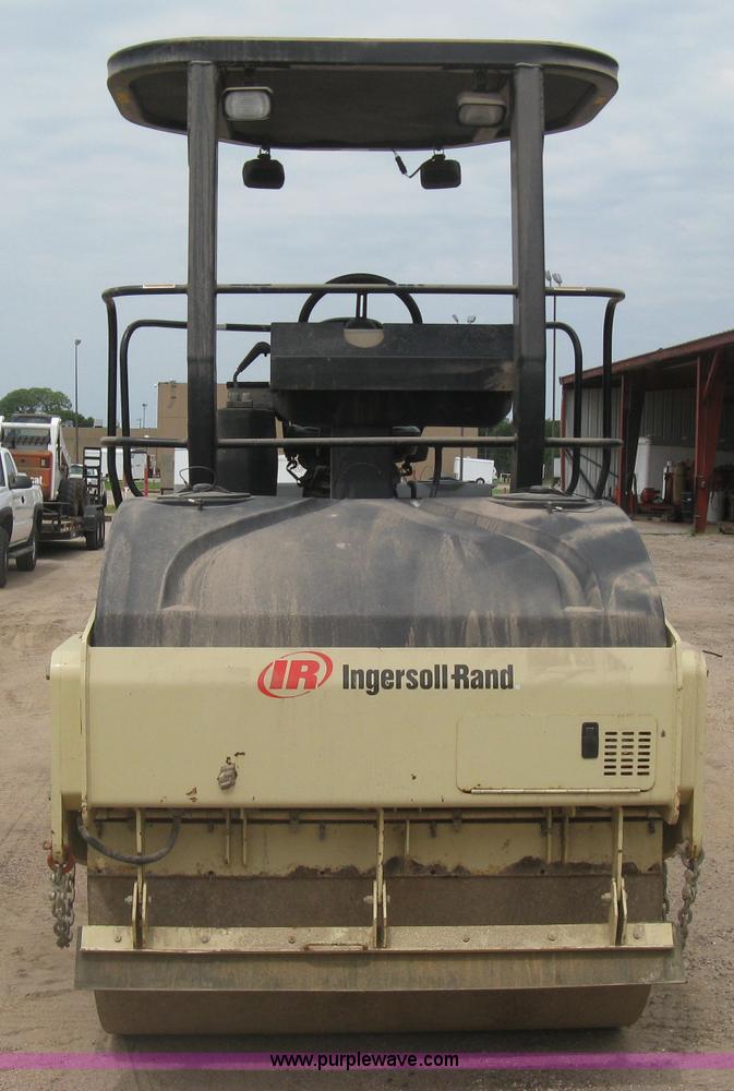 image for item H5362 2002 Ingersoll Rand DD70 articulated smooth drum vibratory roller