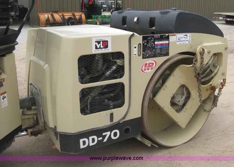 image for item H5362 2002 Ingersoll Rand DD70 articulated smooth drum vibratory roller