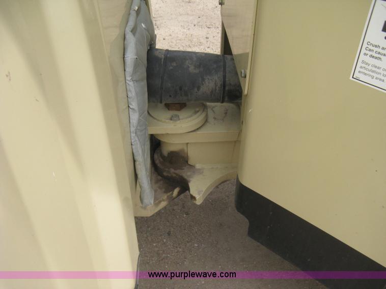 image for item H5362 2002 Ingersoll Rand DD70 articulated smooth drum vibratory roller