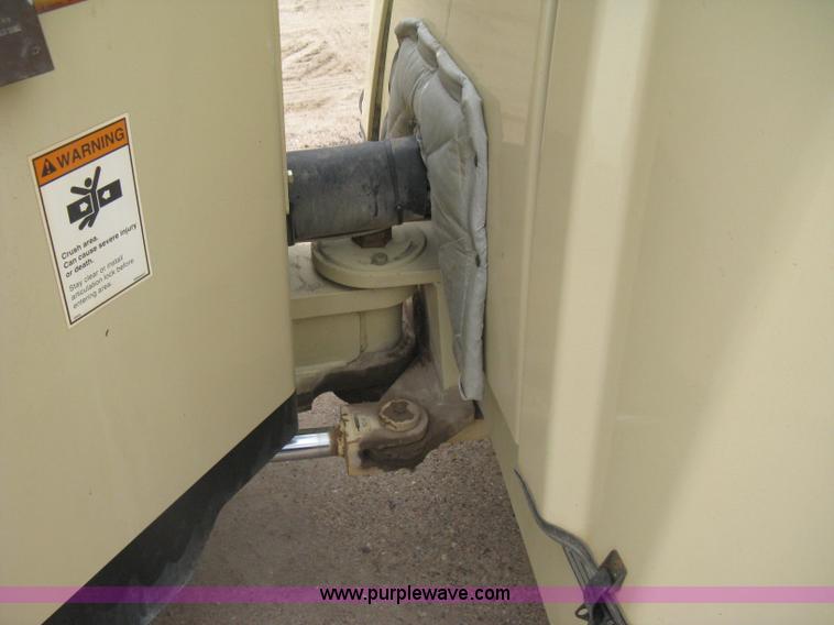 image for item H5362 2002 Ingersoll Rand DD70 articulated smooth drum vibratory roller