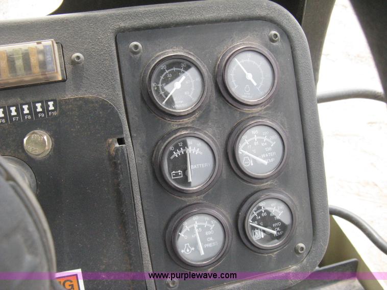 image for item H5362 2002 Ingersoll Rand DD70 articulated smooth drum vibratory roller