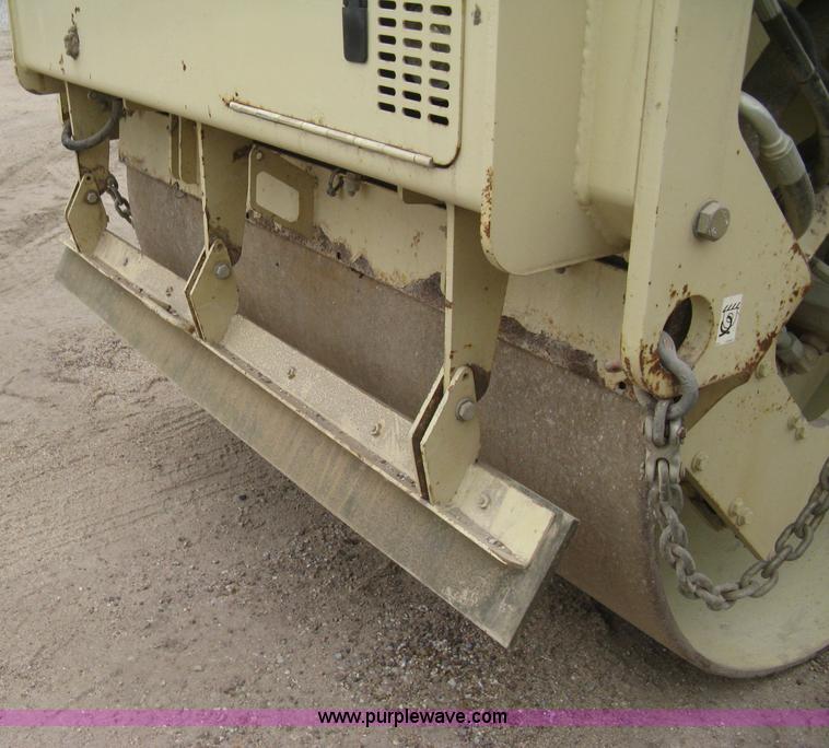 image for item H5362 2002 Ingersoll Rand DD70 articulated smooth drum vibratory roller