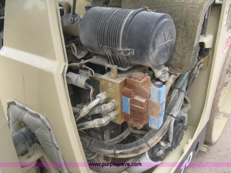 image for item H5362 2002 Ingersoll Rand DD70 articulated smooth drum vibratory roller