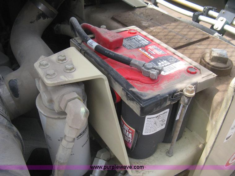 image for item H5362 2002 Ingersoll Rand DD70 articulated smooth drum vibratory roller