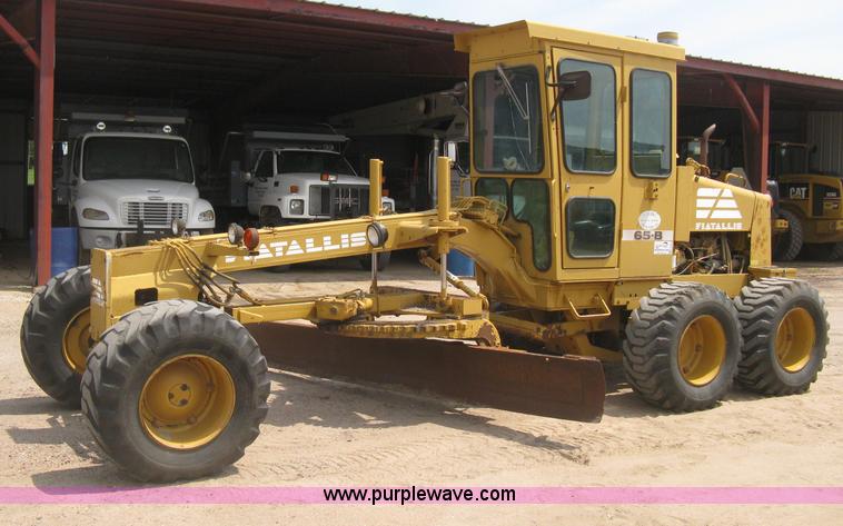 image for item H5363 1989 Fiat-Allis 65B motor grader