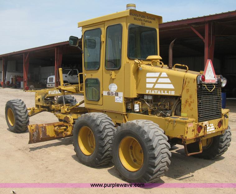 image for item H5363 1989 Fiat-Allis 65B motor grader