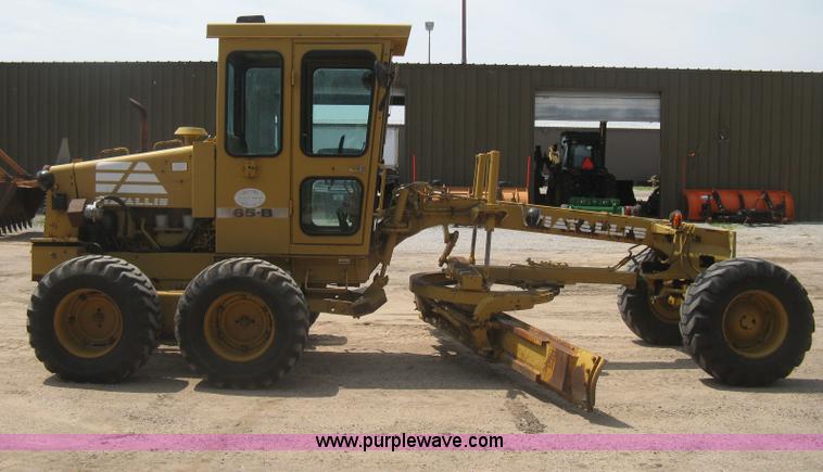 image for item H5363 1989 Fiat-Allis 65B motor grader