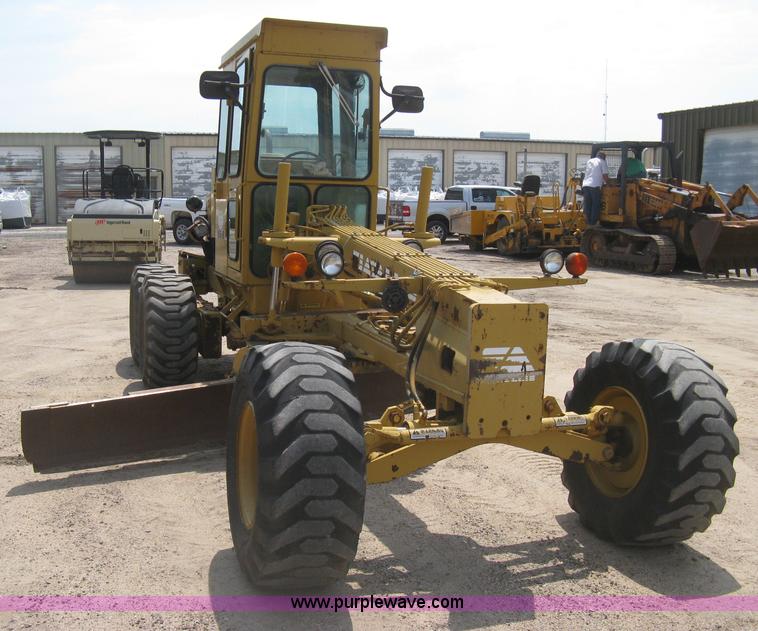 image for item H5363 1989 Fiat-Allis 65B motor grader