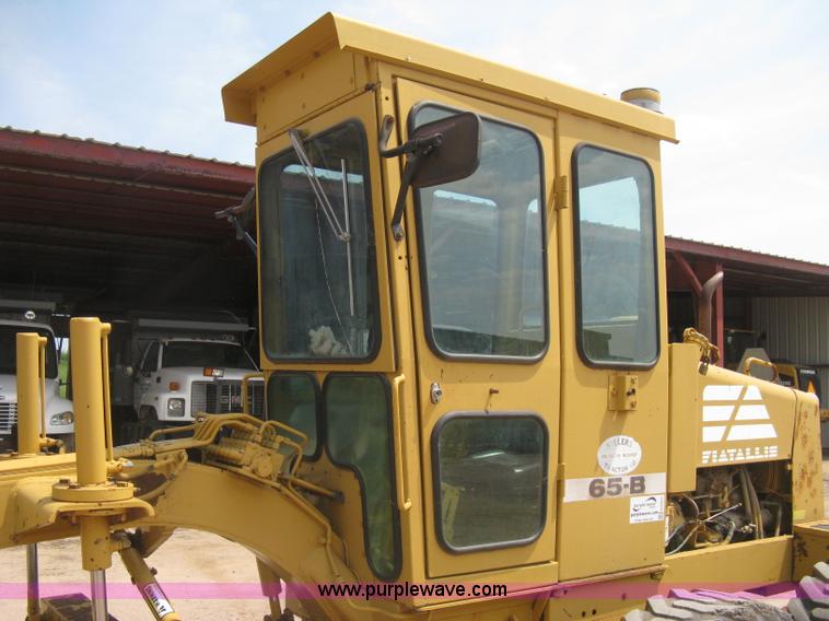 image for item H5363 1989 Fiat-Allis 65B motor grader