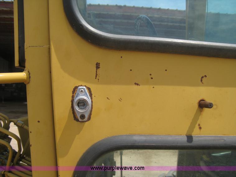 image for item H5363 1989 Fiat-Allis 65B motor grader