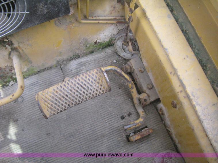 image for item H5363 1989 Fiat-Allis 65B motor grader