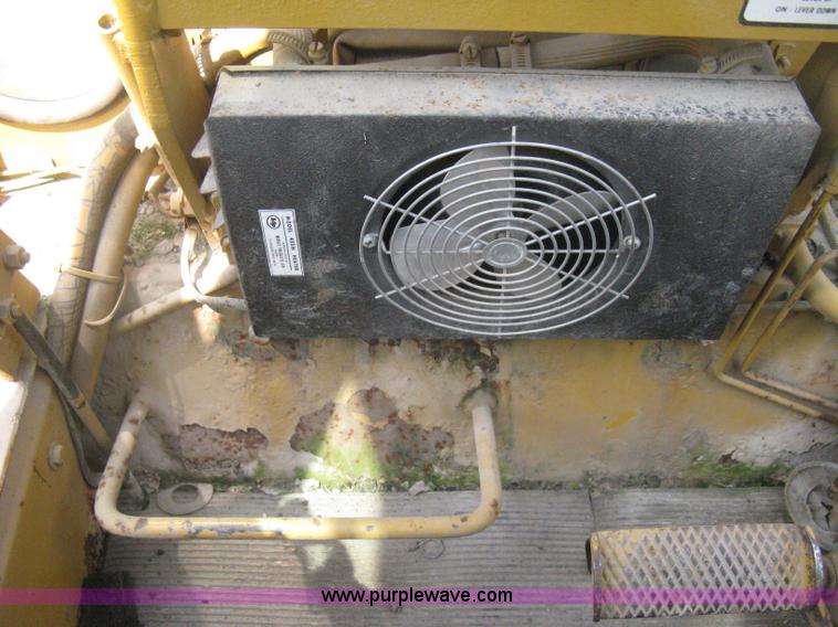 image for item H5363 1989 Fiat-Allis 65B motor grader