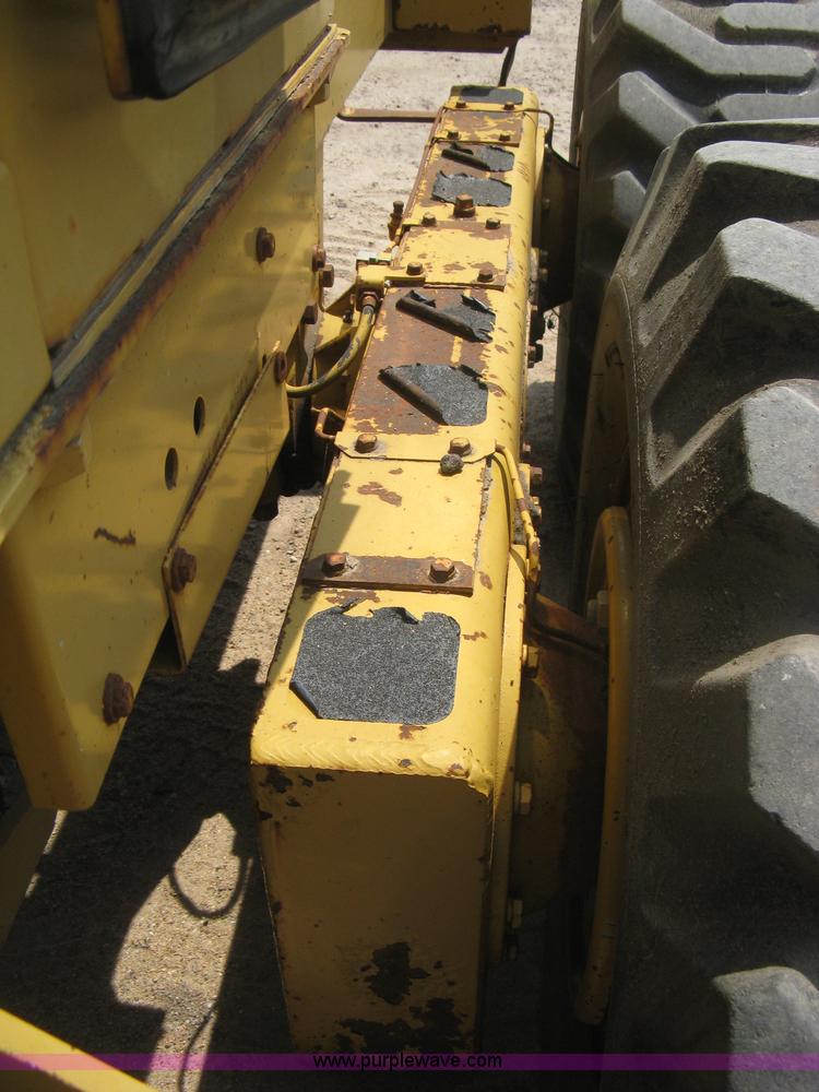 image for item H5363 1989 Fiat-Allis 65B motor grader