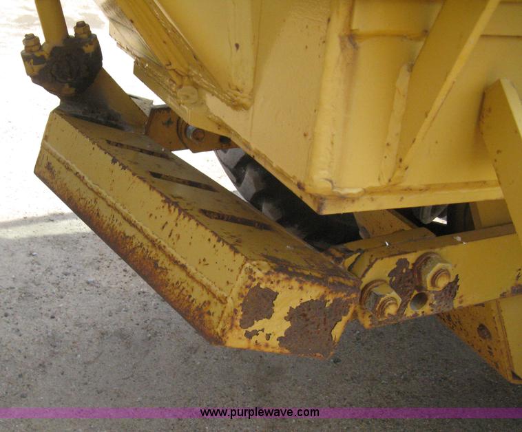 image for item H5363 1989 Fiat-Allis 65B motor grader