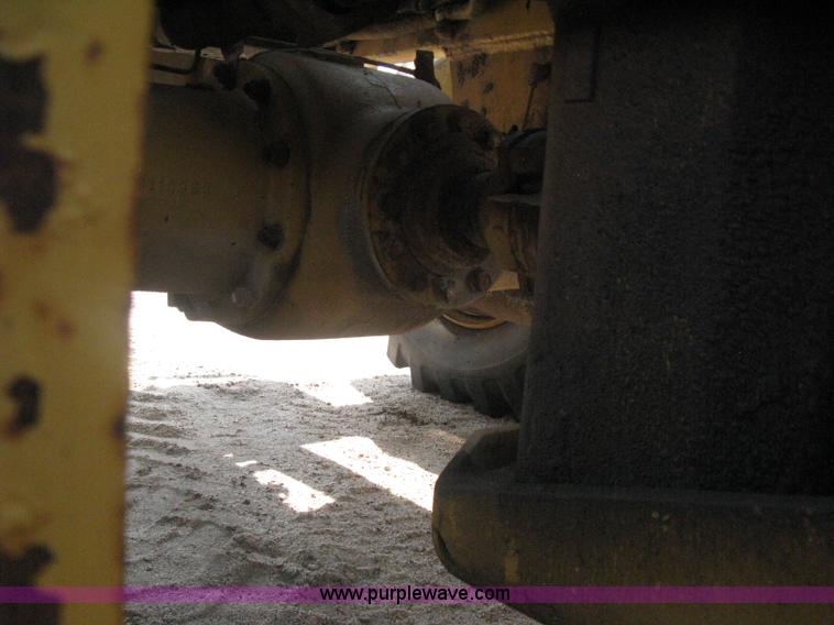 image for item H5363 1989 Fiat-Allis 65B motor grader