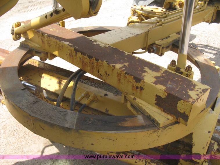 image for item H5363 1989 Fiat-Allis 65B motor grader