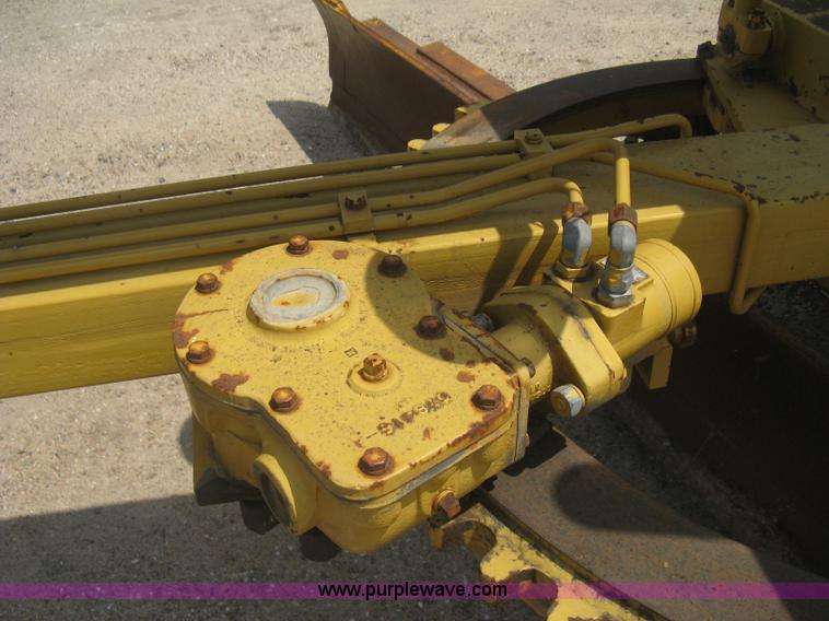 image for item H5363 1989 Fiat-Allis 65B motor grader