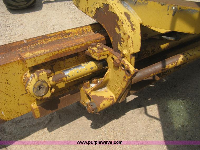 image for item H5363 1989 Fiat-Allis 65B motor grader