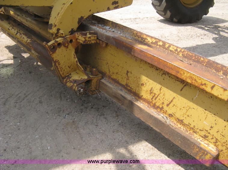 image for item H5363 1989 Fiat-Allis 65B motor grader