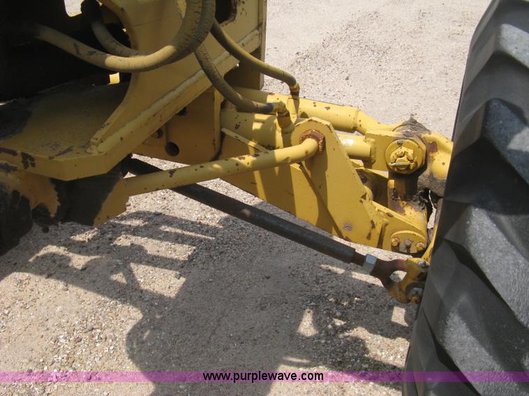 image for item H5363 1989 Fiat-Allis 65B motor grader