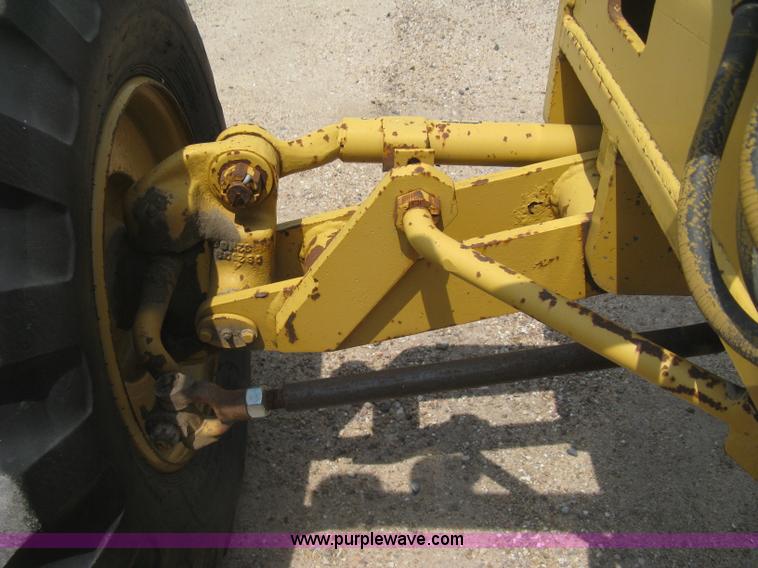 image for item H5363 1989 Fiat-Allis 65B motor grader