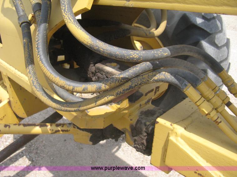 image for item H5363 1989 Fiat-Allis 65B motor grader