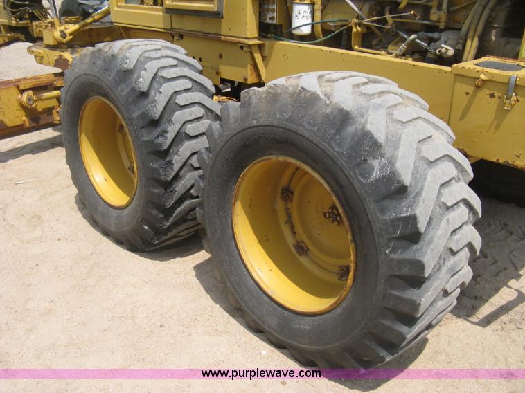 image for item H5363 1989 Fiat-Allis 65B motor grader