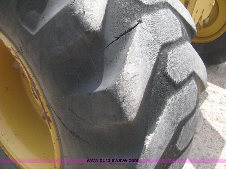 image for item H5363 1989 Fiat-Allis 65B motor grader