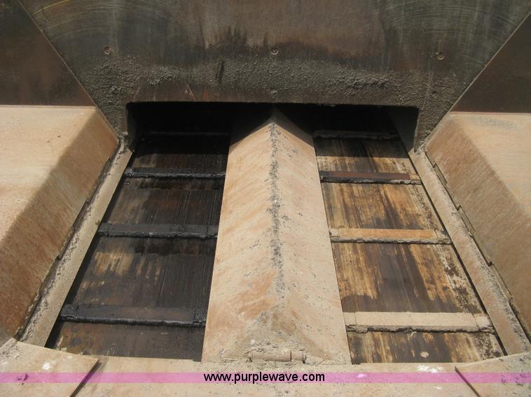 image for item H5364 2001 Blaw-Knox PF150 paver