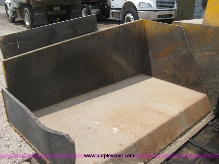 image for item H5364 2001 Blaw-Knox PF150 paver