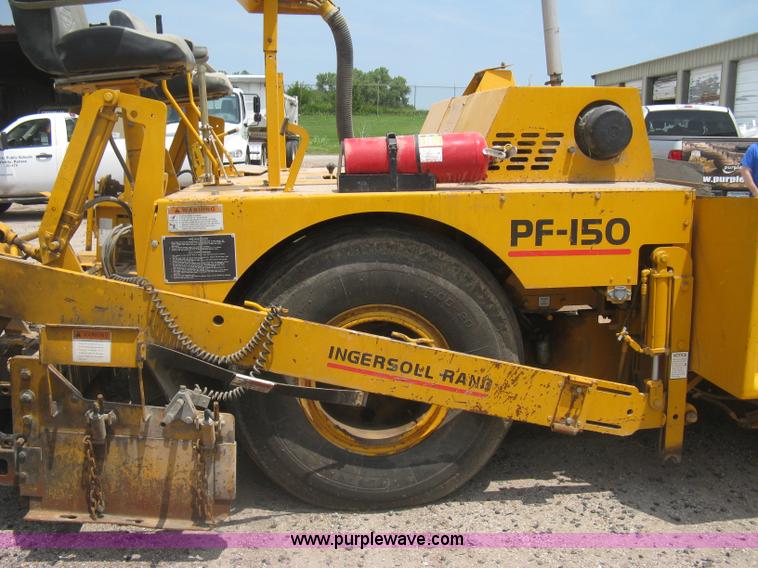 image for item H5364 2001 Blaw-Knox PF150 paver