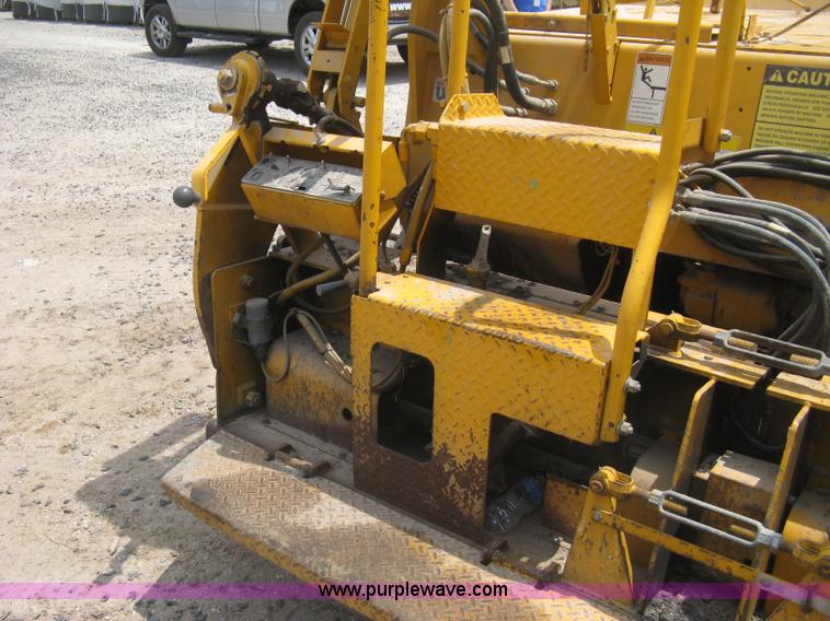 image for item H5364 2001 Blaw-Knox PF150 paver