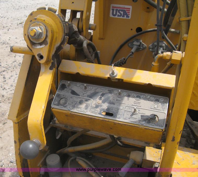 image for item H5364 2001 Blaw-Knox PF150 paver