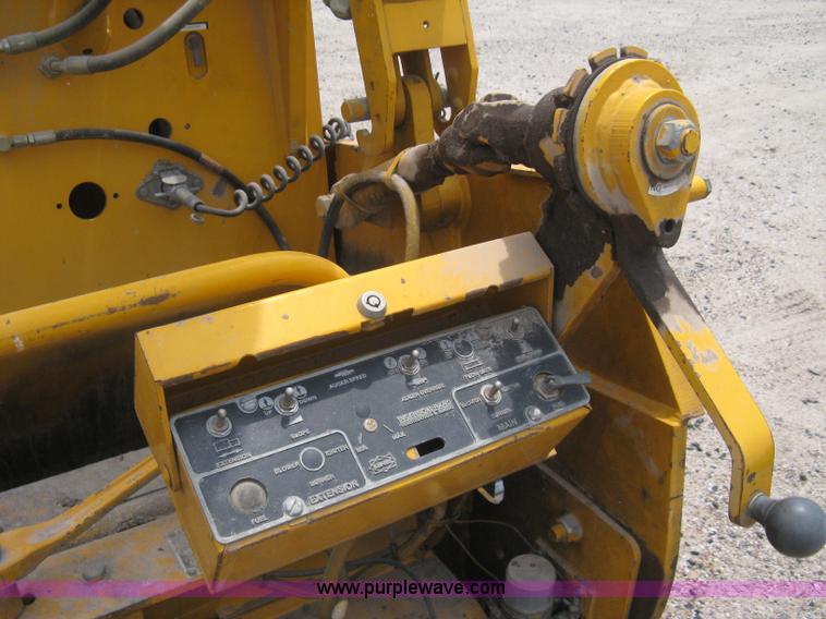 image for item H5364 2001 Blaw-Knox PF150 paver