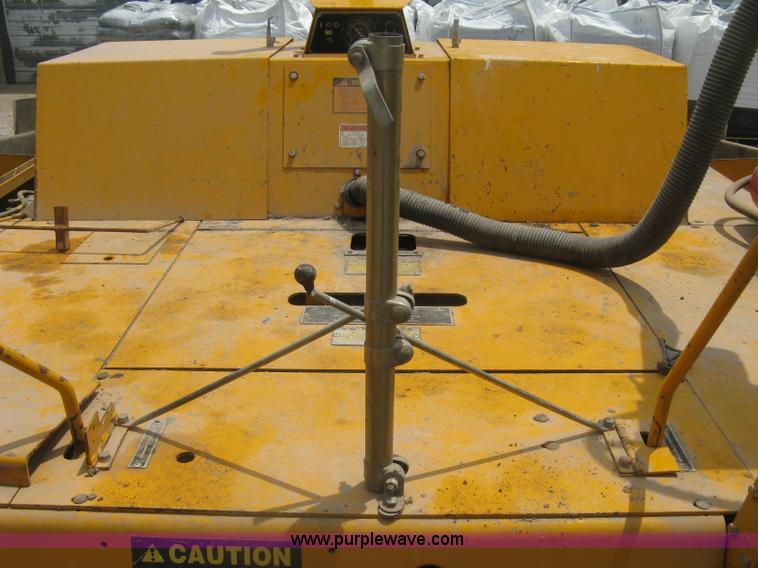 image for item H5364 2001 Blaw-Knox PF150 paver