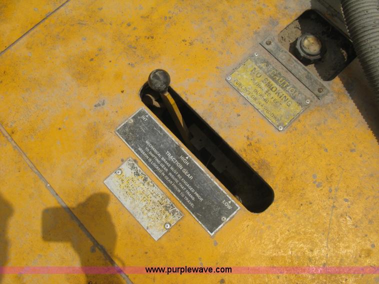 image for item H5364 2001 Blaw-Knox PF150 paver