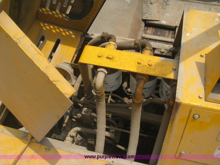 image for item H5364 2001 Blaw-Knox PF150 paver