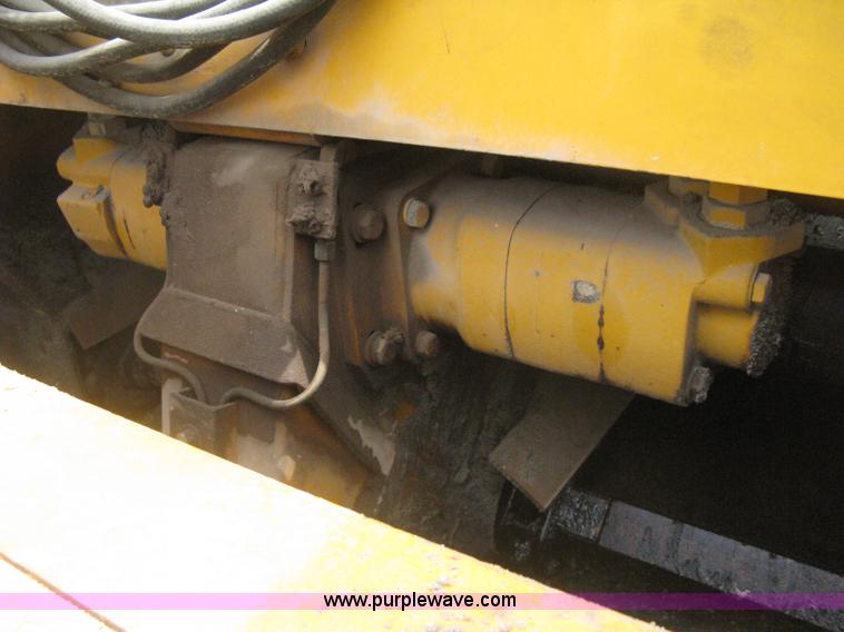 image for item H5364 2001 Blaw-Knox PF150 paver