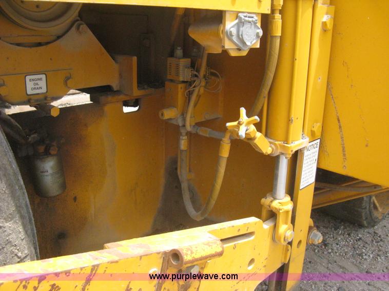 image for item H5364 2001 Blaw-Knox PF150 paver