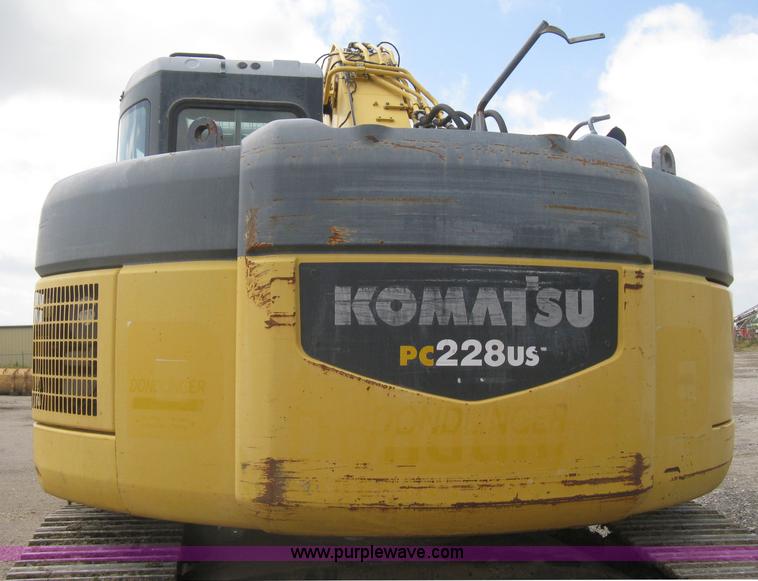 image for item H5383 2003 Komatsu PC228US-3 excavator
