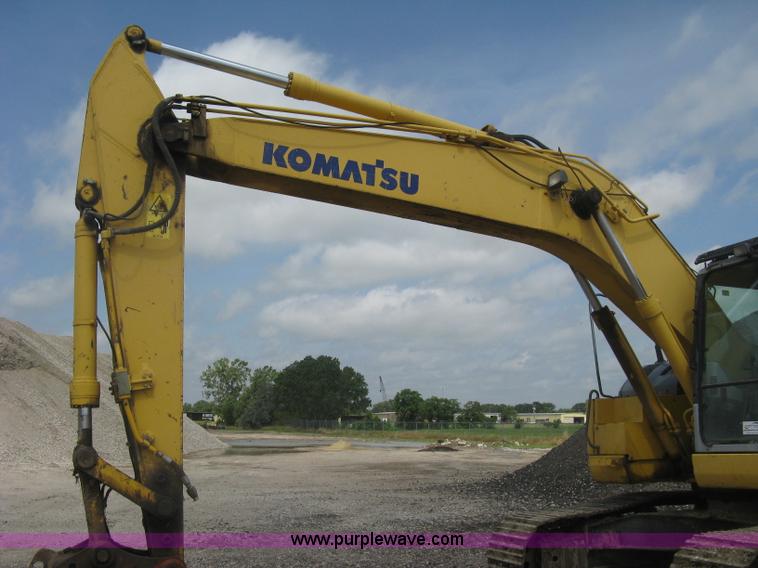 image for item H5383 2003 Komatsu PC228US-3 excavator