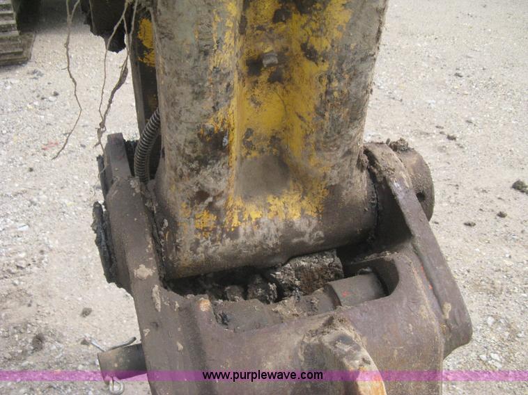 image for item H5383 2003 Komatsu PC228US-3 excavator