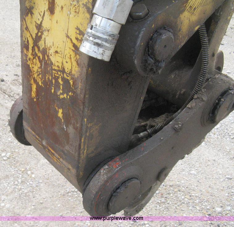 image for item H5383 2003 Komatsu PC228US-3 excavator