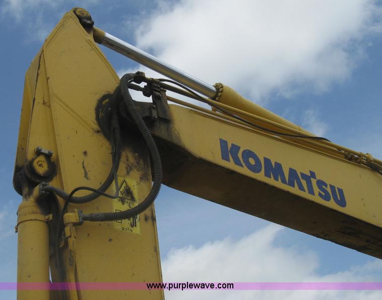 image for item H5383 2003 Komatsu PC228US-3 excavator
