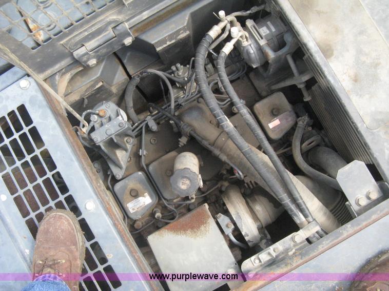 image for item H5383 2003 Komatsu PC228US-3 excavator