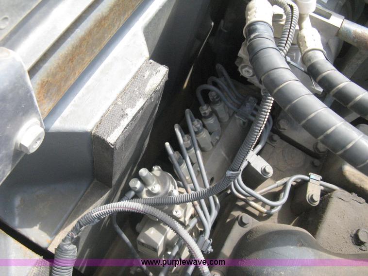 image for item H5383 2003 Komatsu PC228US-3 excavator