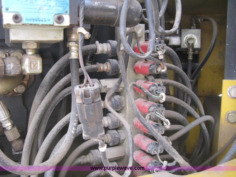 image for item H5383 2003 Komatsu PC228US-3 excavator