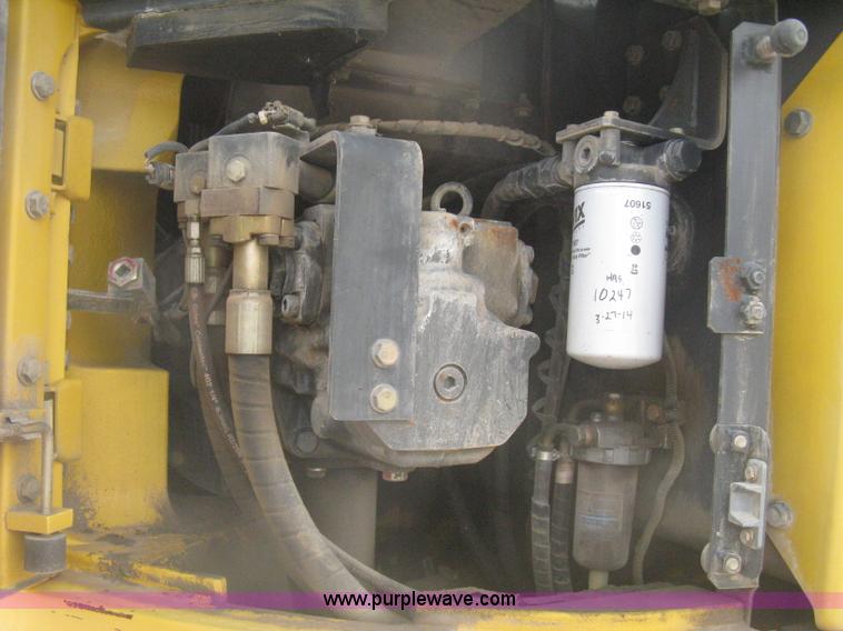 image for item H5383 2003 Komatsu PC228US-3 excavator